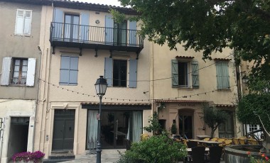 Rénovation d'un immeuble à Cogolin